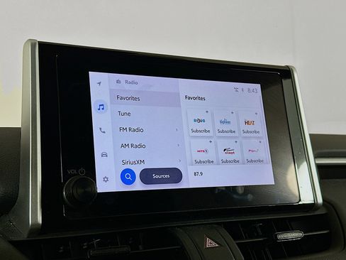 Used 2024 Toyota RAV4 XLE image 21