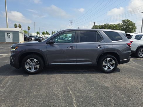 Certified 2024 Honda Pilot EX-L image 6