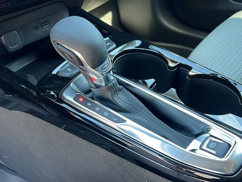 New 2026 Chevrolet Trax LT w/ Sunroof Package image 20