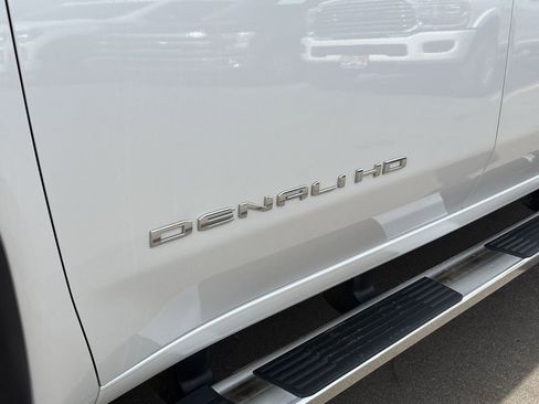 Used 2024 GMC Sierra 3500 Denali w/ Denali Reserve Package image 33