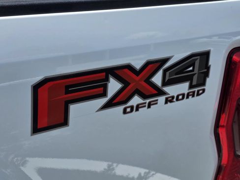 Used 2022 Ford F250 Lariat w/ Lariat Ultimate Package AWD/4WD image 39