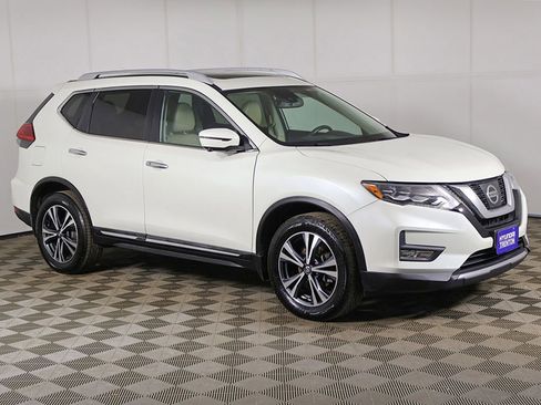 Used 2017 Nissan Rogue SL w/ SL Premium Package AWD/4WD image 2