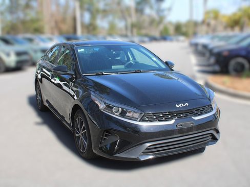 Certified 2024 Kia Forte LXS w/ LXS Technology Package image 13
