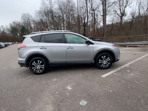 Used 2016 Toyota RAV4 LE image 15
