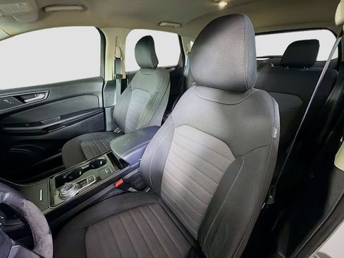 Used 2019 Ford Edge SE FWD image 14