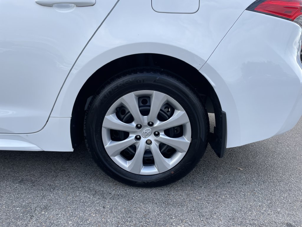 Certified 2024 Toyota Corolla LE FWD image 10