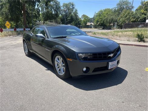 Used 2013 Chevrolet Camaro LT RWD image 3