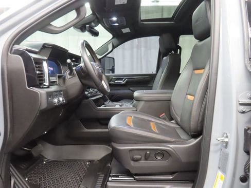 Used 2024 GMC Sierra 2500 AT4 w/ AT4 Premium Plus Package image 12
