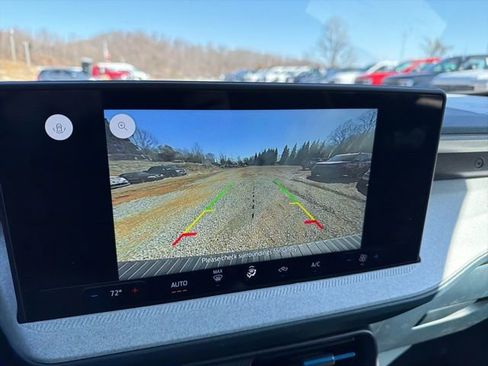 Certified 2025 Ford Maverick XLT image 19