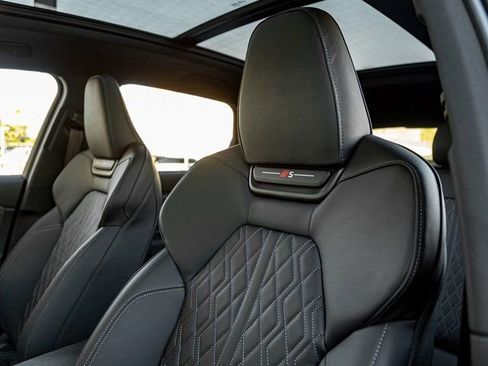 New 2025 Audi SQ6 e-tron Prestige image 16