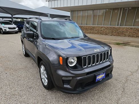 Used 2021 Jeep Renegade Sport w/ Sport Appearance Group FWD image 2