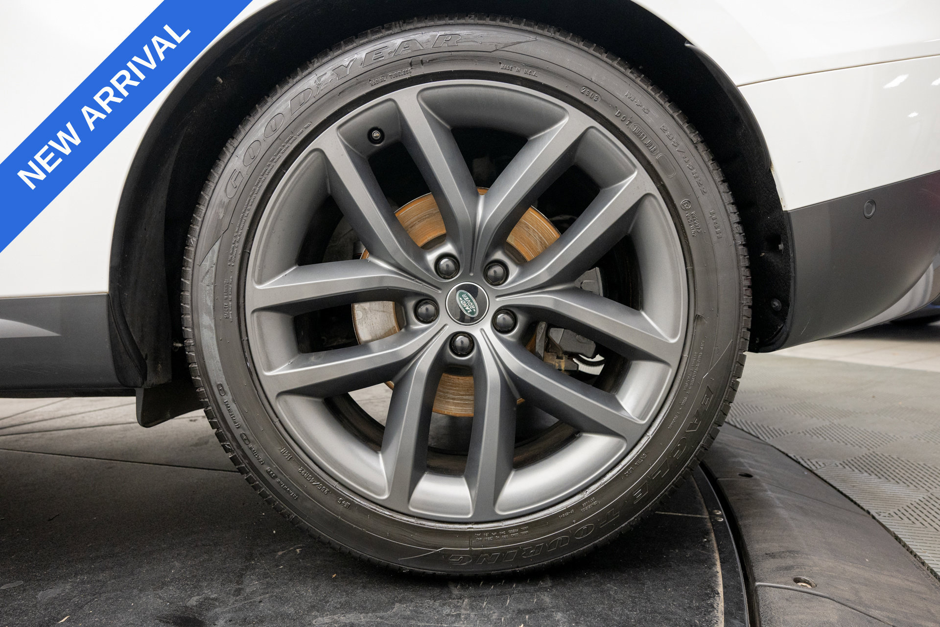 Used 2023 Land Rover Range Rover Sport SE AWD/4WD image 24