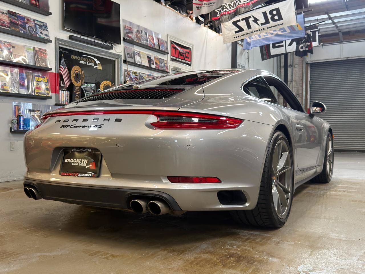 Used 2018 Porsche 911 Carrera 4S AWD/4WD image 6