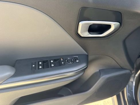 Used 2025 Kia K4 FWD image 26