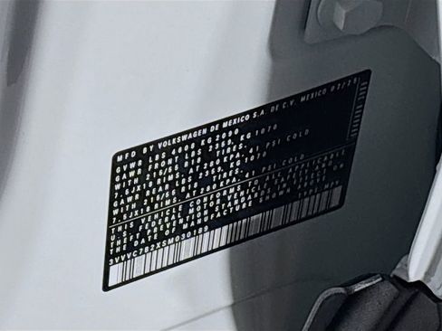 New 2025 Volkswagen Taos SE image 25