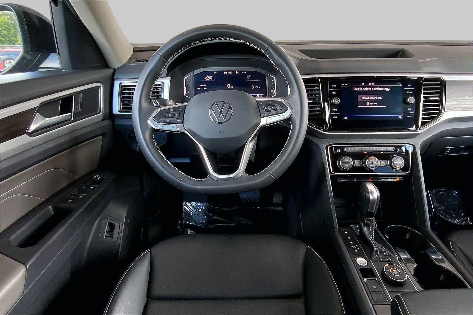 Used 2023 Volkswagen Atlas SE w/ Black Wheel Package AWD/4WD image 6