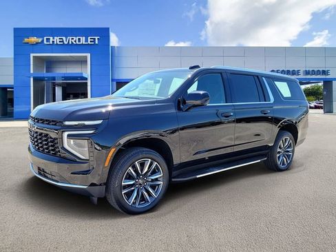 New 2026 Chevrolet Suburban LS w/ LS Custom Edition RWD image 2