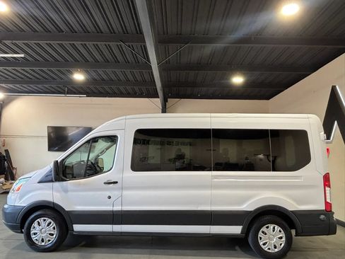 Used 2015 Ford Transit 350 XLT RWD image 4