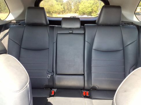 Used 2021 Toyota RAV4 XLE Premium image 13