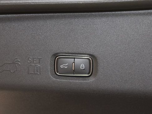 New 2026 Lincoln Navigator Reserve w/ Jet Appearance Package AWD/4WD image 16