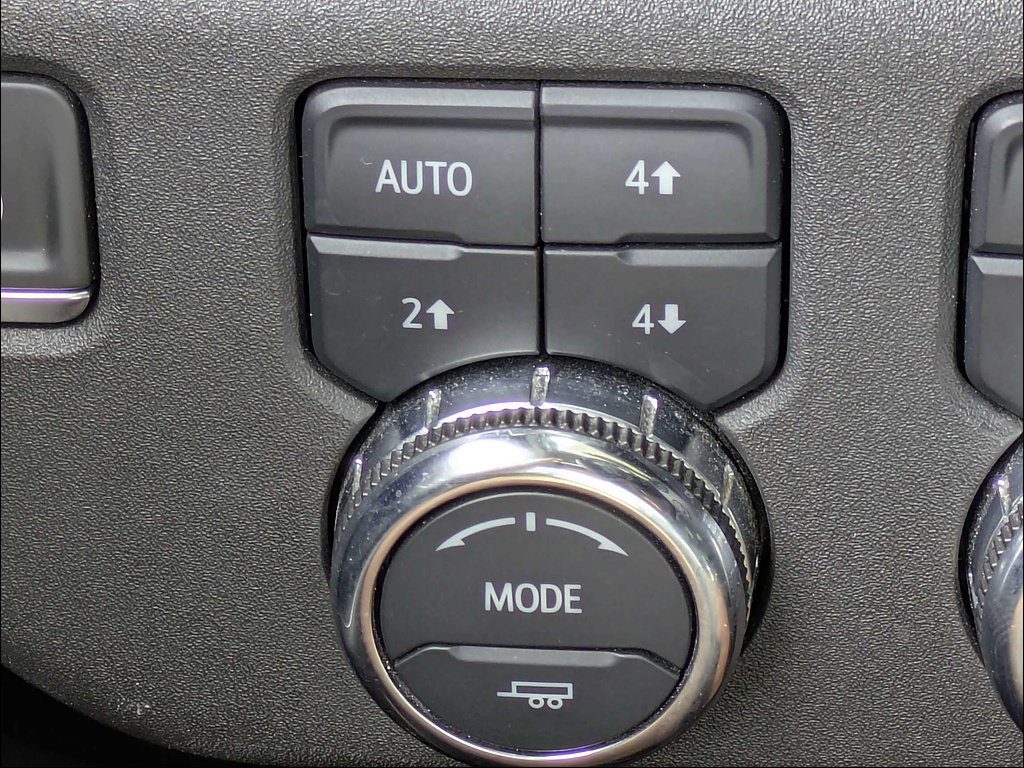 Used 2023 GMC Sierra 1500 SLT w/ SLT Premium Package AWD/4WD image 30