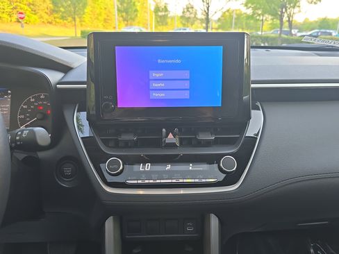 Used 2024 Toyota Corolla Cross LE w/ Moonroof Package image 19