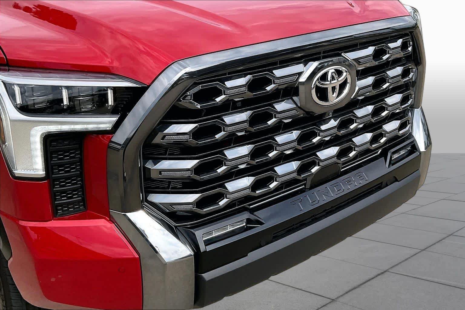 Used 2025 Toyota Tundra Platinum AWD/4WD image 29