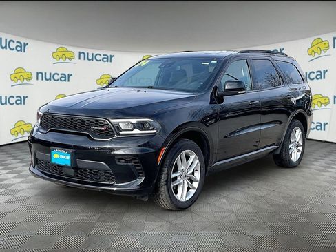 Used 2024 Dodge Durango GT image 3