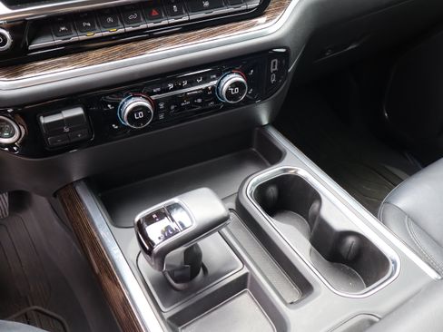 Used 2022 GMC Sierra 1500 Elevation w/ Elevation Premium Package image 32