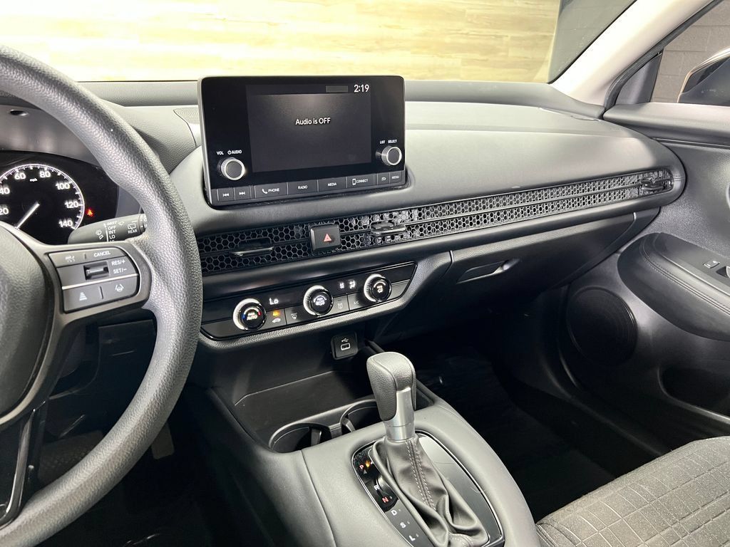 Used 2024 Honda HR-V LX image 10