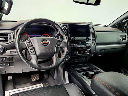Used 2022 Nissan Titan PRO-4X AWD/4WD image 12
