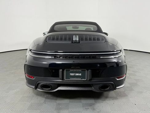 Certified 2025 Porsche 911 Carrera RWD image 4