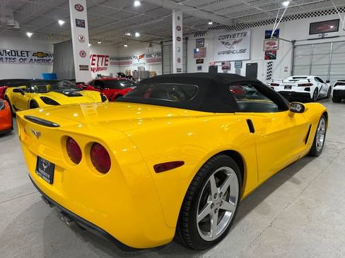 Used 2005 Chevrolet Corvette Convertible w/ Preferred Equipment Group RWD image 30