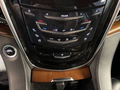 Used 2017 Cadillac Escalade Premium Luxury AWD/4WD image 15