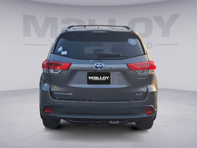 Used 2019 Toyota Highlander XLE AWD/4WD image 4