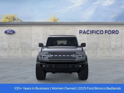 New 2025 Ford Bronco Badlands image 7