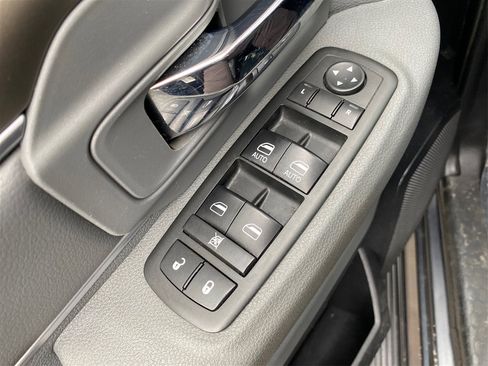 Used 2014 RAM 3500 Big Horn image 39