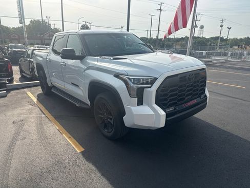 Used 2024 Toyota Tundra Limited w/ TRD Off-Road Package AWD/4WD image 9
