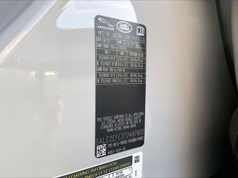 New 2026 Land Rover Defender 110 X-Dynamic SE image 12