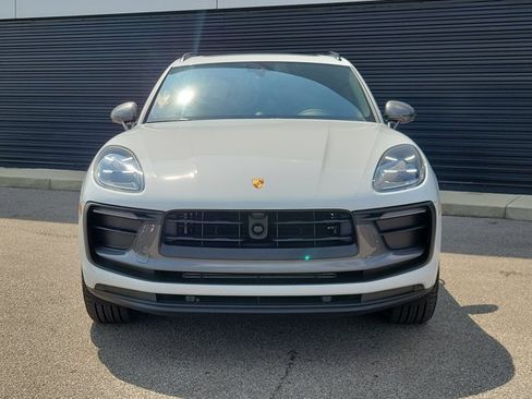Certified 2026 Porsche Macan Turbo AWD/4WD image 10
