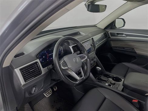 Used 2021 Volkswagen Atlas SEL R-Line image 10