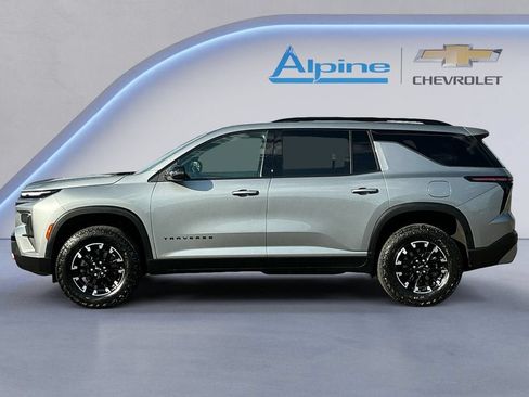 Used 2025 Chevrolet Traverse Z71 AWD/4WD image 2