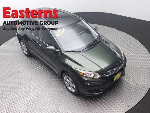 Used 2016 Honda HR-V LX image 3