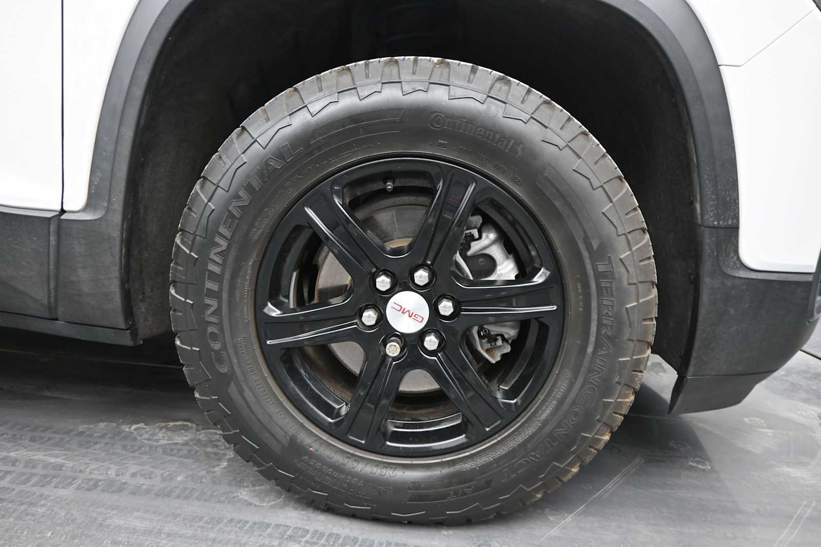 Used 2023 GMC Acadia AT4 AWD/4WD image 10