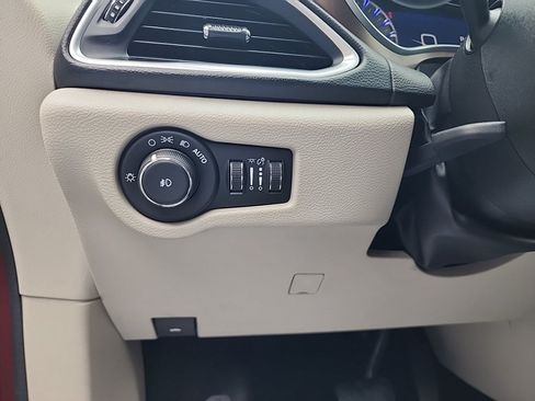 Used 2017 Chrysler Pacifica Touring-L Plus w/ Advanced Safetytec Group FWD image 29