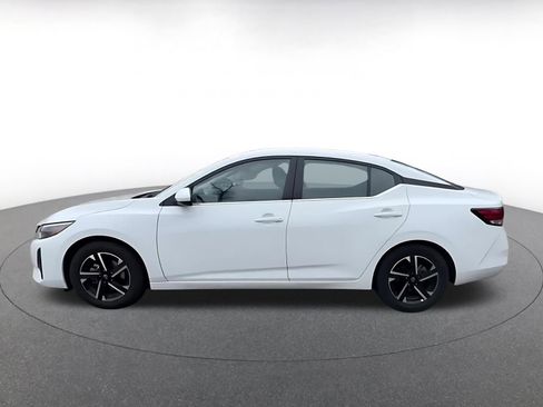 Used 2025 Nissan Sentra SV image 9