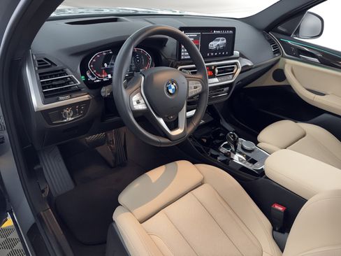 Used 2024 BMW X3 xDrive30i w/ Premium Package image 4