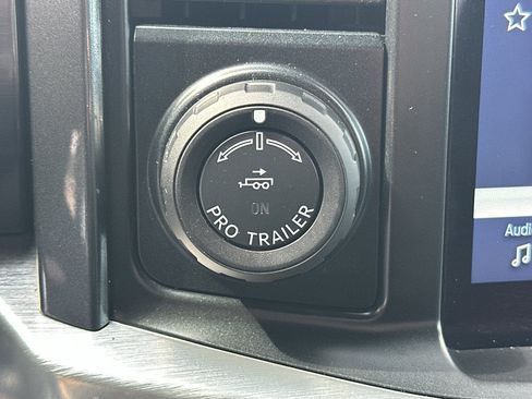 Used 2023 Ford F150 Lariat w/ Equipment Group 502A High image 28