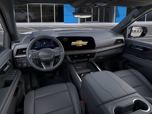 New 2026 Chevrolet Suburban Premier RWD image 15