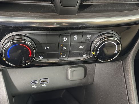 Certified 2024 Buick Encore GX Sport Touring w/ Comfort Package image 22